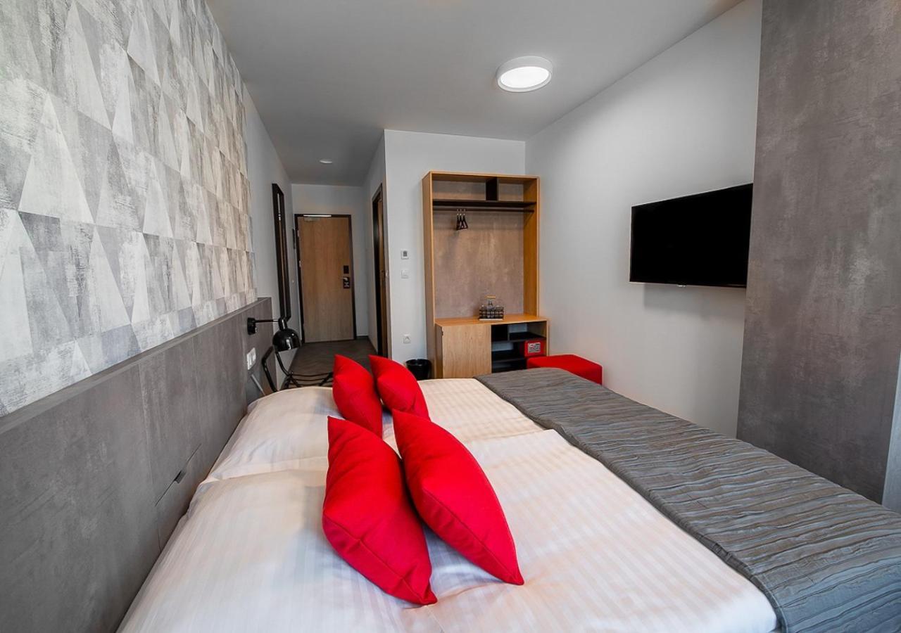Urban Ring Hotel Ljubljana Bagian luar foto
